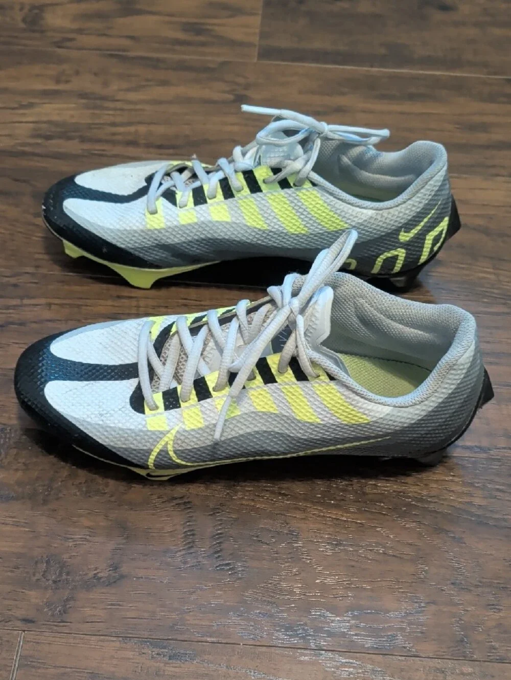Nike White Mesh Running Shoes with Black Accents